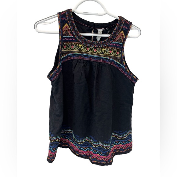 Gorgeous Anthropologie Akemi + Kin Mesa Black Embroidered Tank Top Size 4 - Picture 2 of 15
